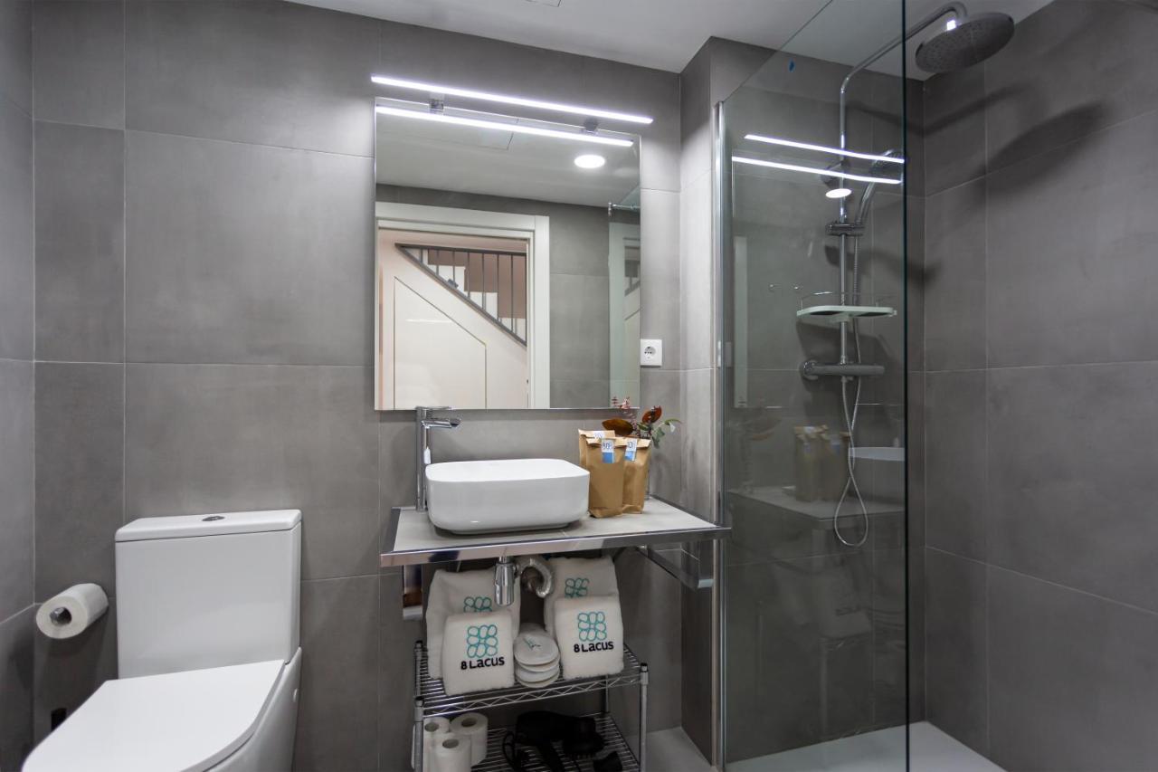 8 Lacus Duplex L'Hospitalet de Llobregat Exterior photo